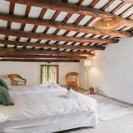 Catalina Aka Almanita Villa *